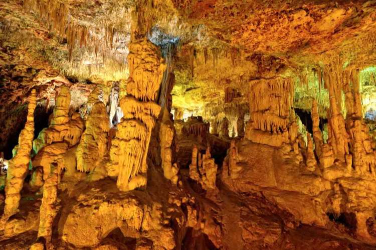 Detail-caves-of-hams-Mallorca