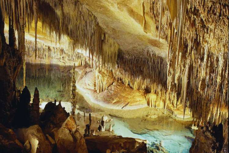 Lake-drach-caves-Mallorca