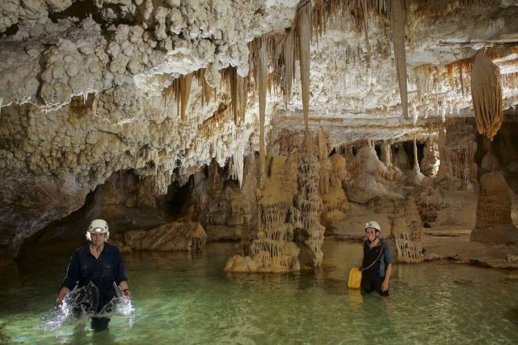 Speleology-in-caves-in-Palma-de-Mallorca