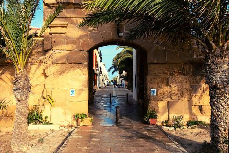 Entrance-Island-Tabarca-Alicante