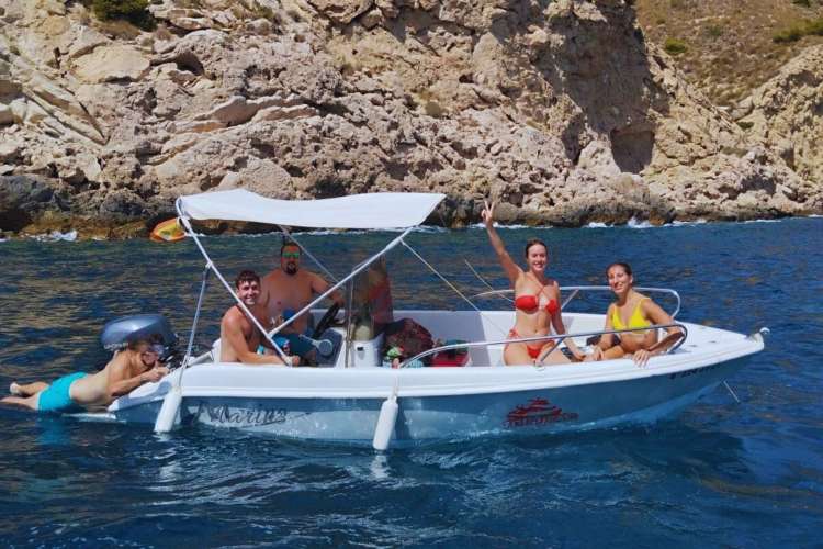 unlicensed-boat-Alicante