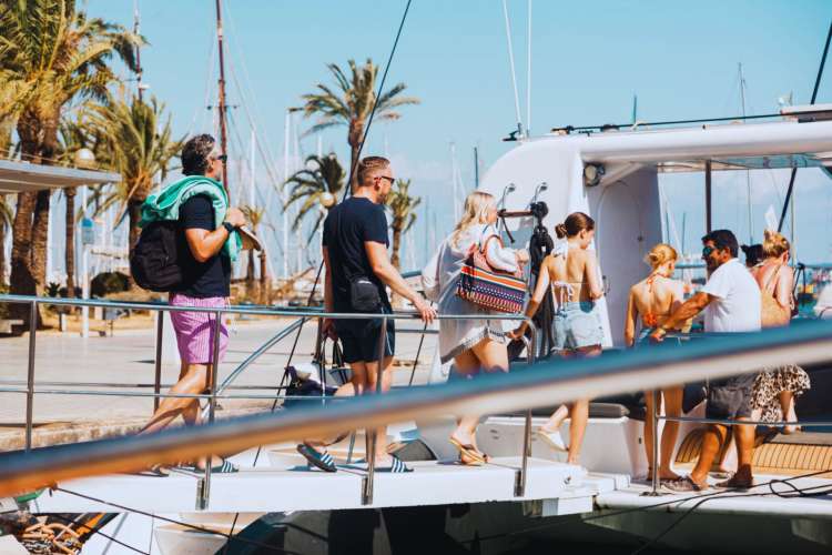 Catamaran-trip-along-the-urban-coastline-of-Mallorca