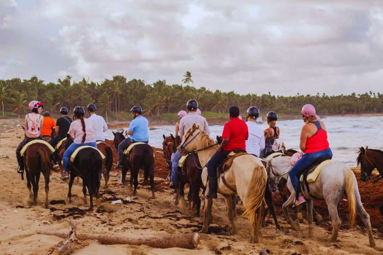 Horseback-riding-by-the-sea-Punta-Cana