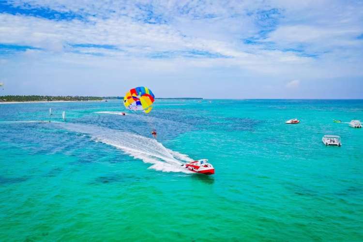 Parasailing-and-speedboat-Punta-Cana
