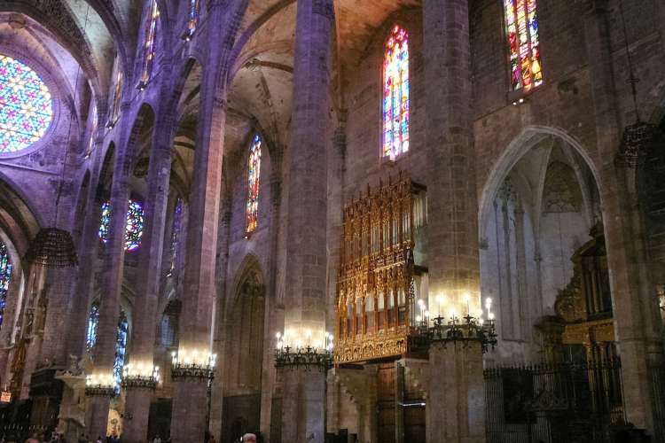 Rosetón-Catedral-Palma-de-Mallorca