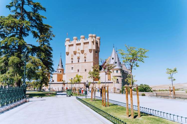 Visita-al-Alcázar-de-Segovia