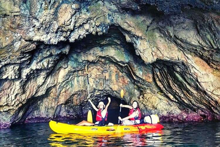 Cueva-del-Llop-en-kayak