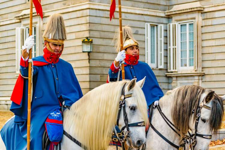 Madrid-Royal-Palace-Guards