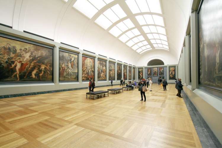 Innenraum-eines-Museums-in-Madrid