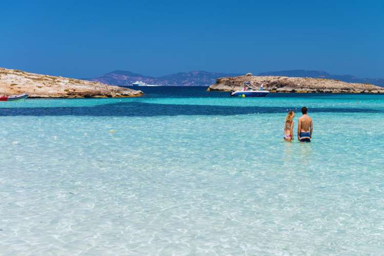 Couple-in-Ibiza-waters