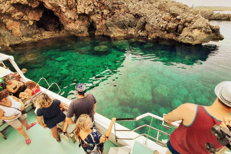 Boat-trip-north-of-Menorca