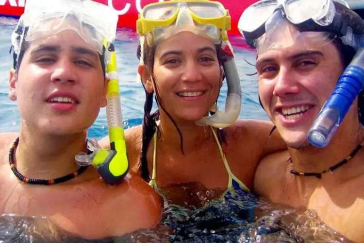 Chicos-haciendo-snorkel-Tenerife