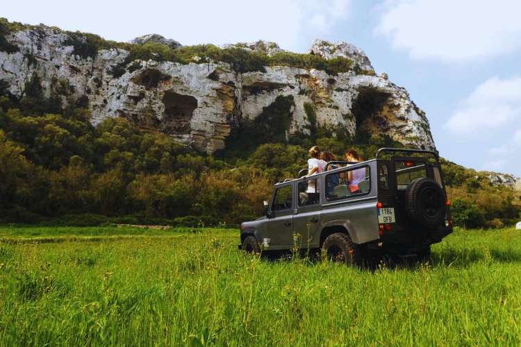 Jeep-Gruppe-auf-Menorca