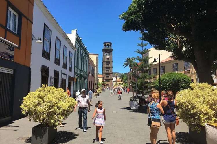 Santa-Cruz-Street