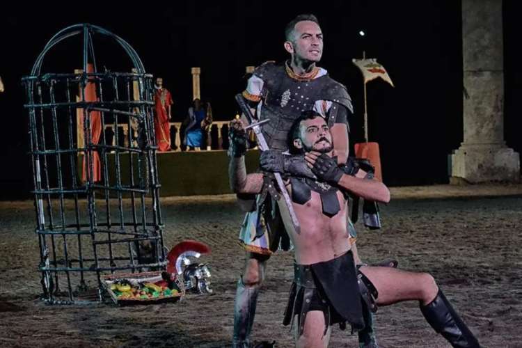 Gladiatorial-wrestling-show-in-Tenerife