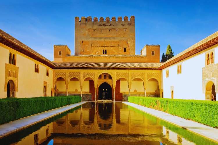 Nasrid-Palaces-of-the-Alhambra