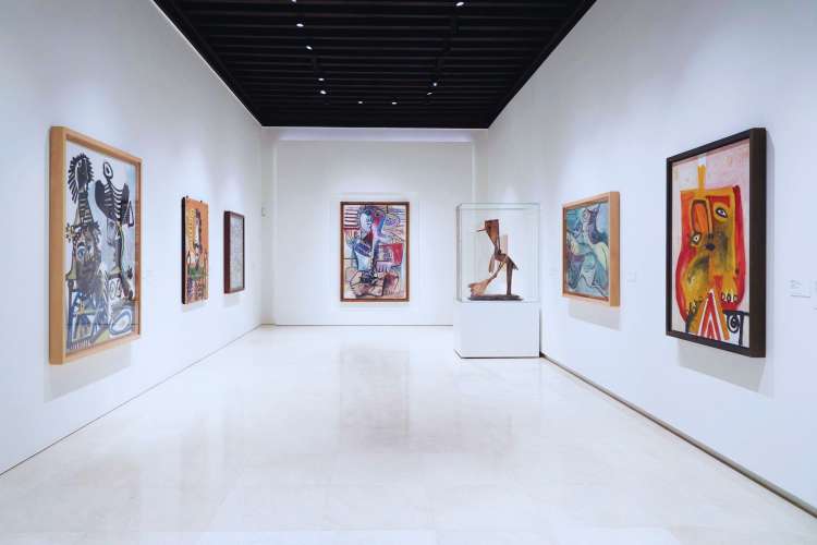 Exhibition-hall-at-the-Picasso-Museum-in-Malaga