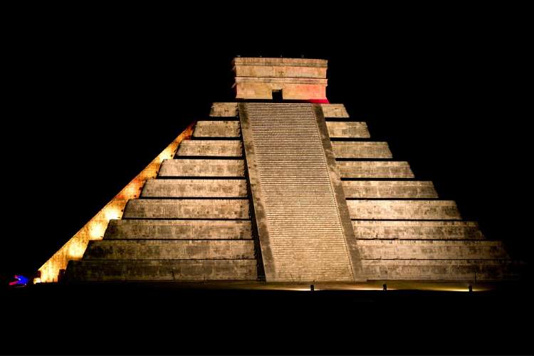 Festival-of-Light-and-Color-in-Chichen-Itza