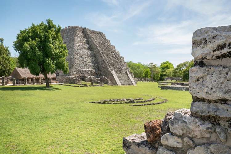 Mayan-Building-in-Ek-Balam