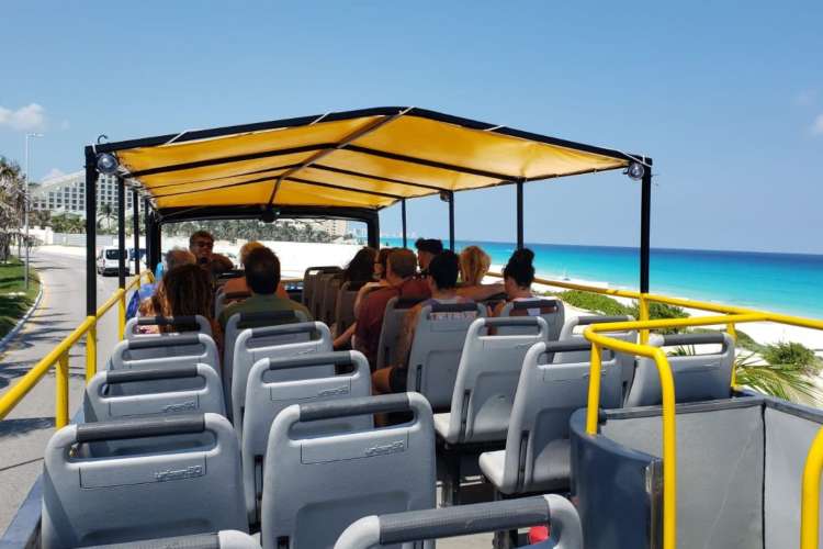 Panoramic-view-of-the-tourist-bus-in-Cancun