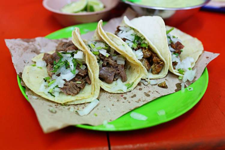Traditional-Mexican-dish-tacos-al-pastor