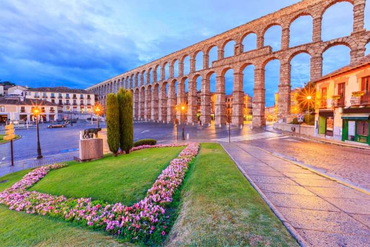 Sunset-at-the-Aqueduct-of-Segovia
