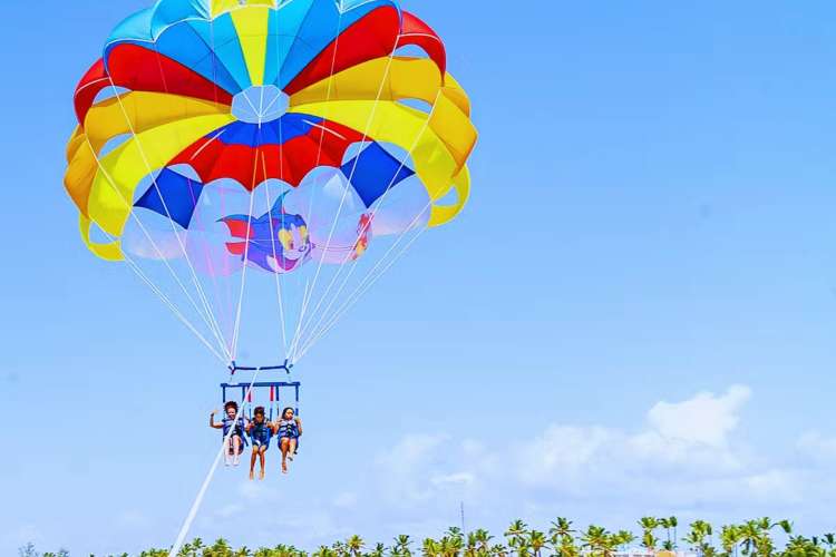 Triple-parasailing-in-Punta-Cana