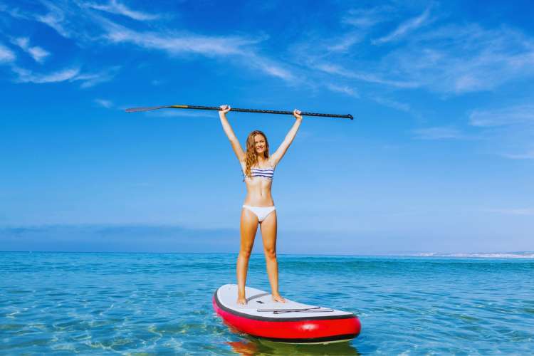 Practicing-paddle-surfing-on-the-beaches-of-Mallorca