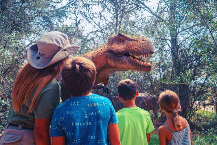 Visit-to-Dinosaurland-in-Mallorca