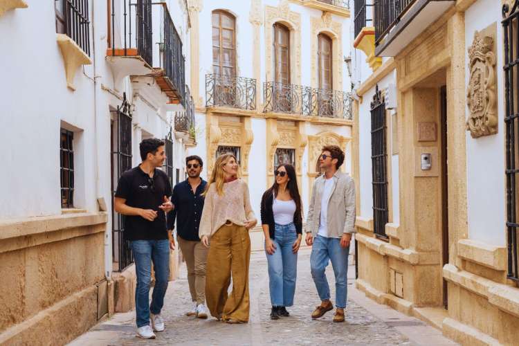 Tour-through-the-streets-of-Ronda