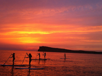 Sonnenuntergang auf Ibiza + Paddelsurfen