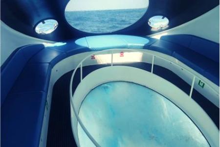 Boat-excursion-with-underwater-vision-in-the-bay-of-Jávea