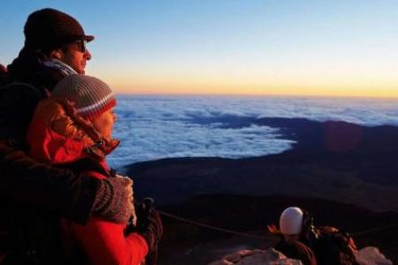 Sonnenuntergang und Sterne auf dem Berg Teide
