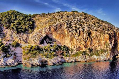 Tag-der-unterirdischen-Abenteuer-und-idyllischen-Strände-auf-Mallorca