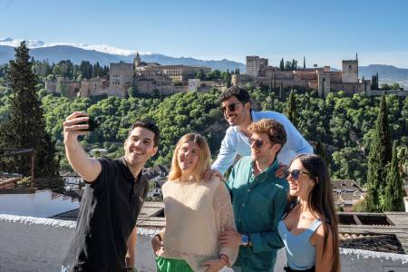 Tour-Premium-a-Granada-con-Entrada-Opcional-a-la-Alhambra