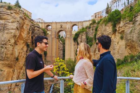 Premium-Tour-to-Ronda-with-Olive-Oil-Tasting-from-Málaga